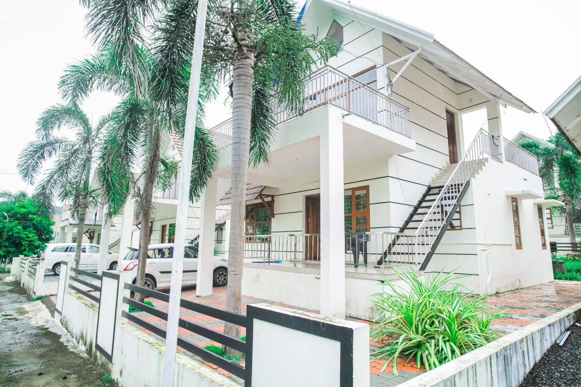 Skyview Villa 阿西拉帕利 外观 照片